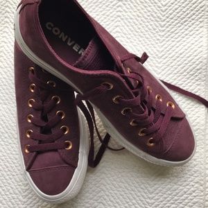 Converse Platform Maroon Faux Suede Size 8